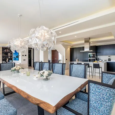 Eva Olivos Nueva Andalucia Villa Marbella